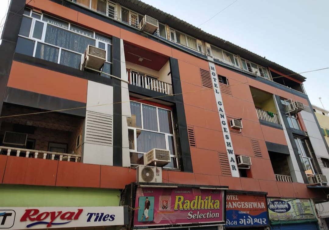 Hotel Gangeshwar