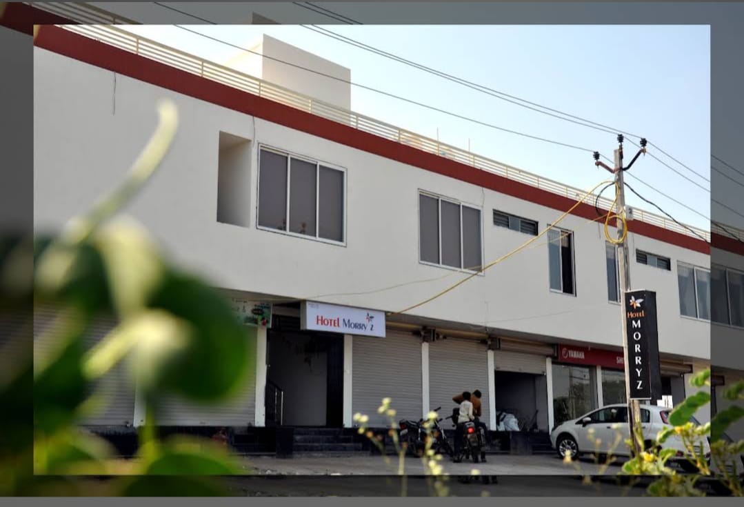 OYO 40092 Hotel Morry'z